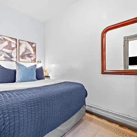 Quaint 2Br Apt Walk To Time Square